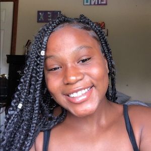 Meet your Posher, Alexus